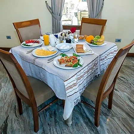 Hotell Zeus 4*